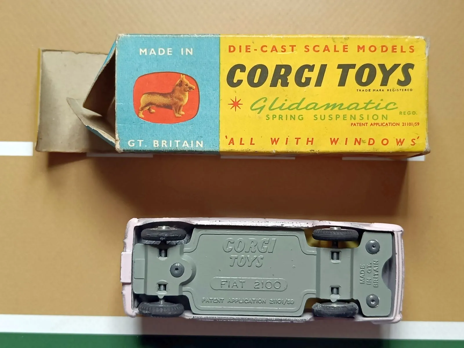 232 Fiat 2100 with original box (1)