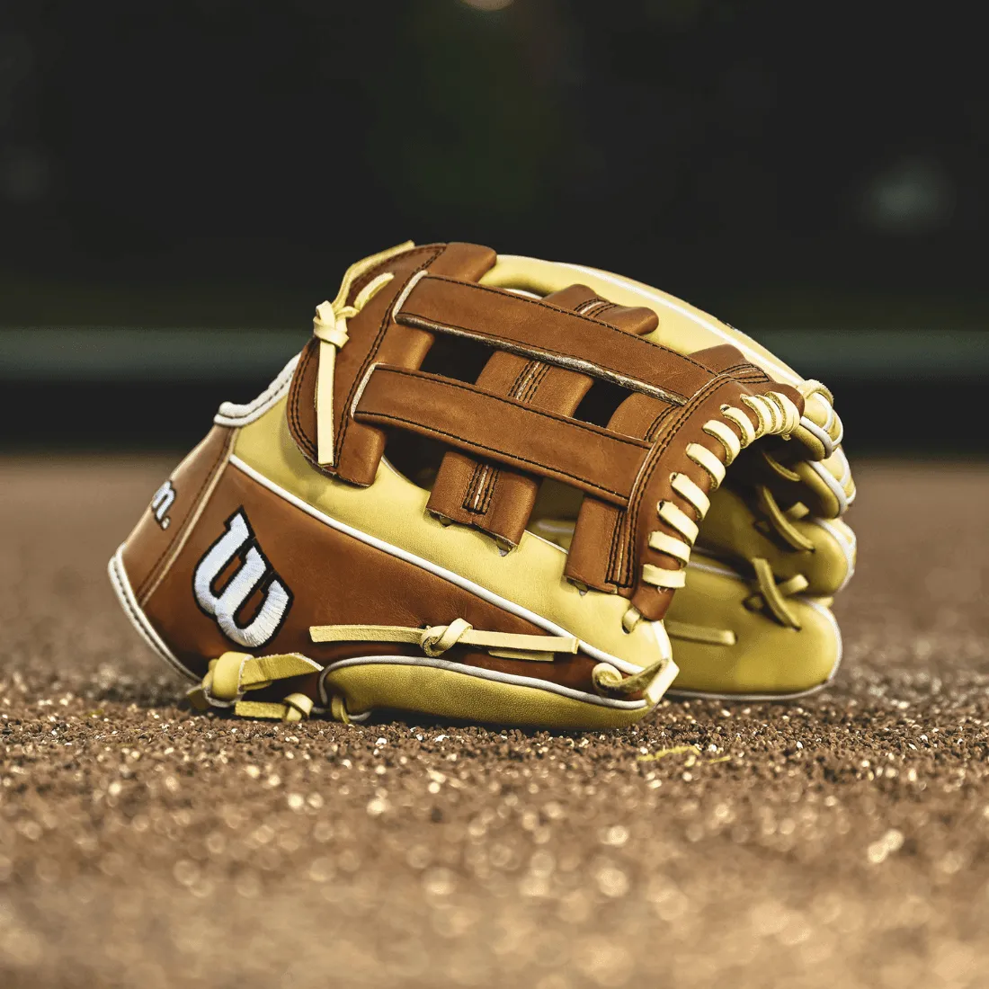 Winter 2024 A2000® FP1712 12” Infield Fastpitch Softball Glove: WBW10272412