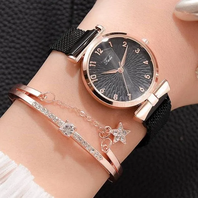 Women's Luxury Magnetic Quartz Bracelet Watch